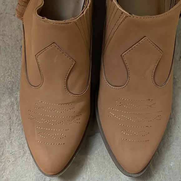 Circus by Sam Edelman Hermosa low cut boho ankle fringe booties - Picture 6 of 10